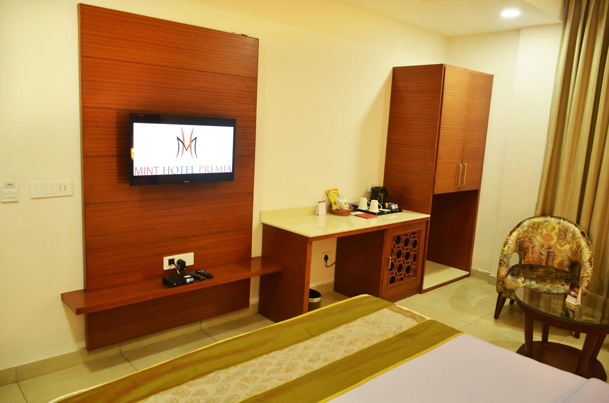 Mint Hotel Premia Chandigarh, Zirakpur Extérieur photo