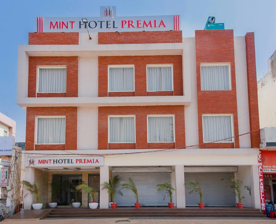 Mint Hotel Premia Chandigarh, Zirakpur Extérieur photo