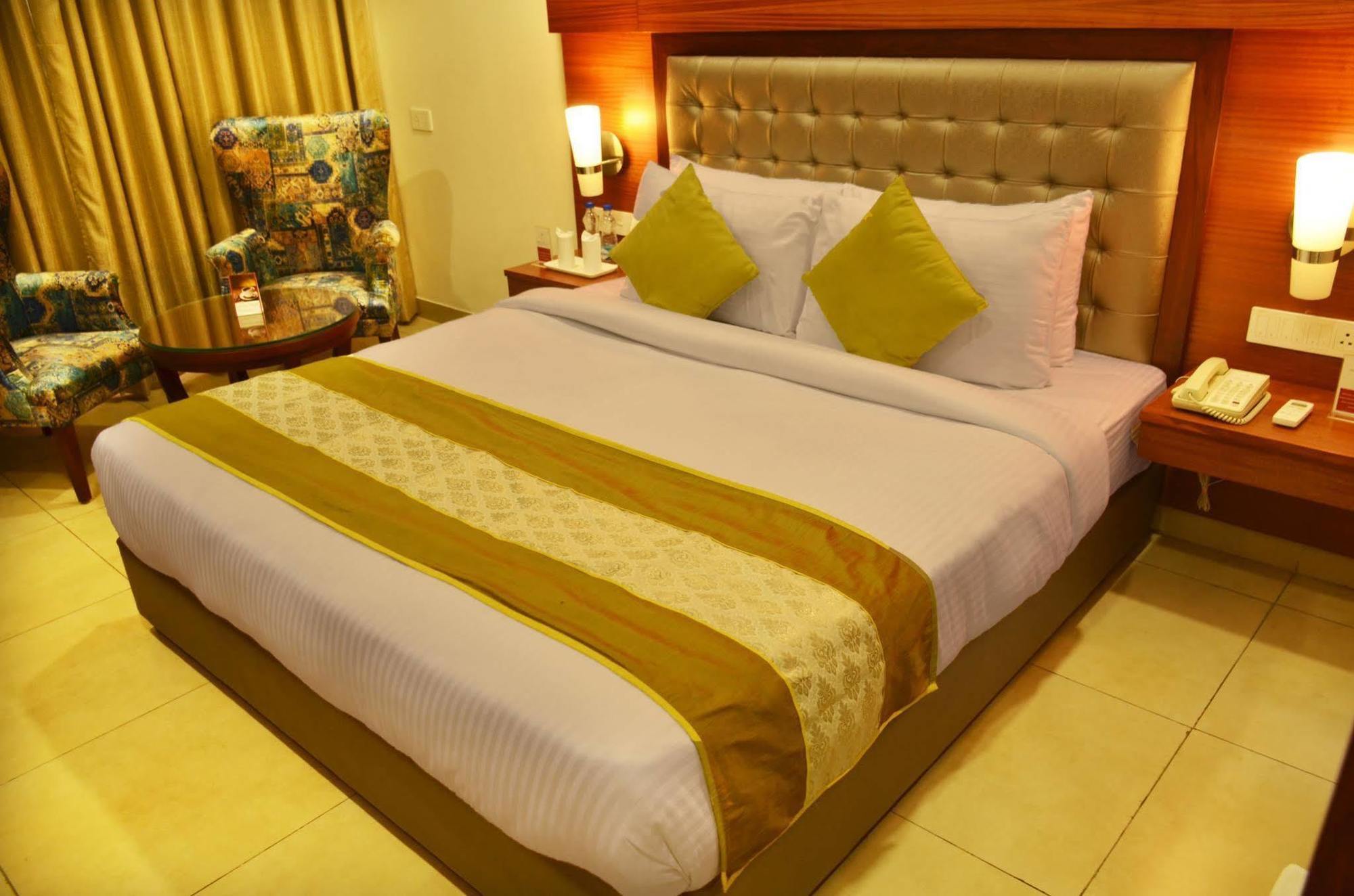 Mint Hotel Premia Chandigarh, Zirakpur Extérieur photo