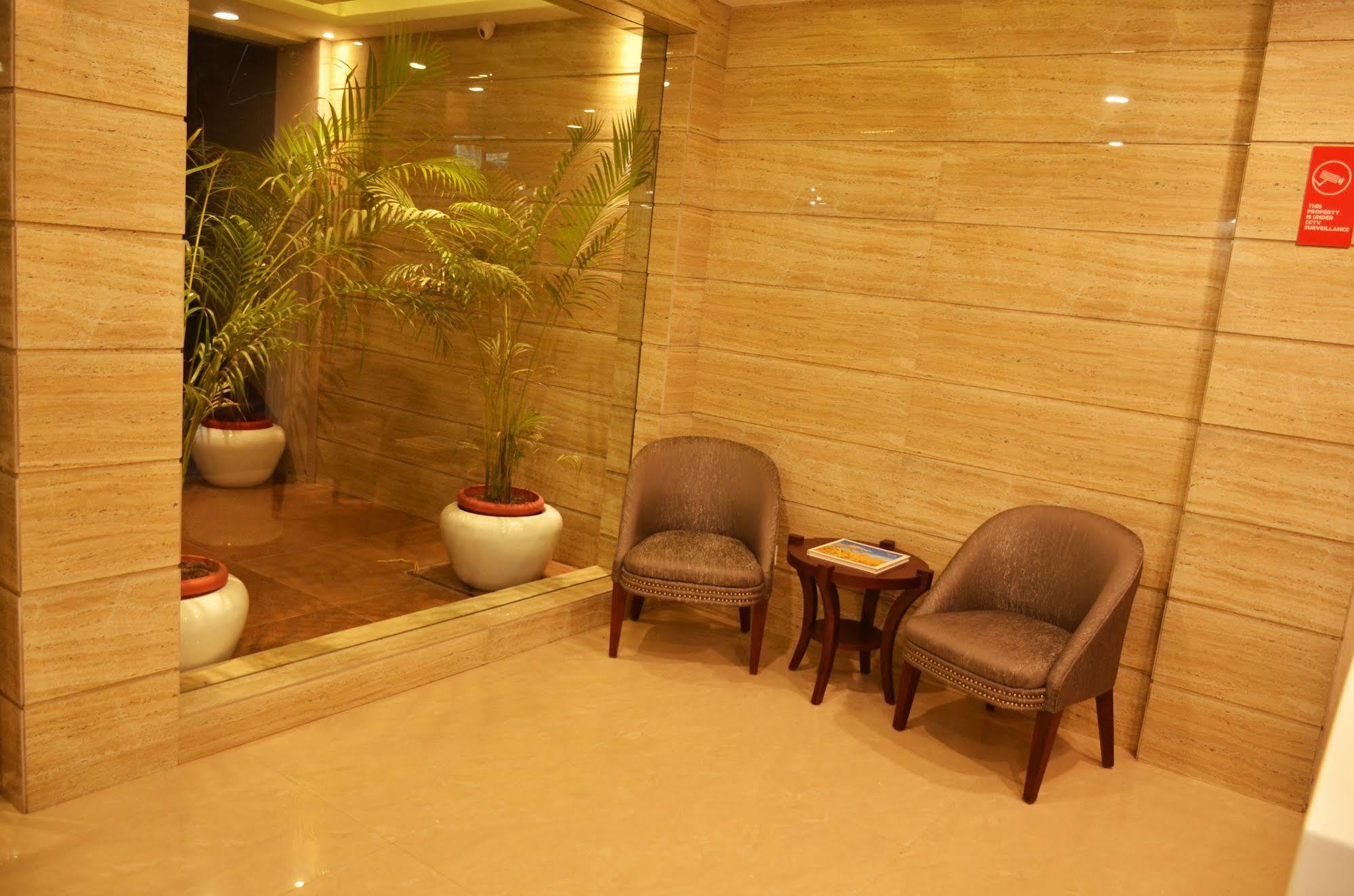 Mint Hotel Premia Chandigarh, Zirakpur Extérieur photo