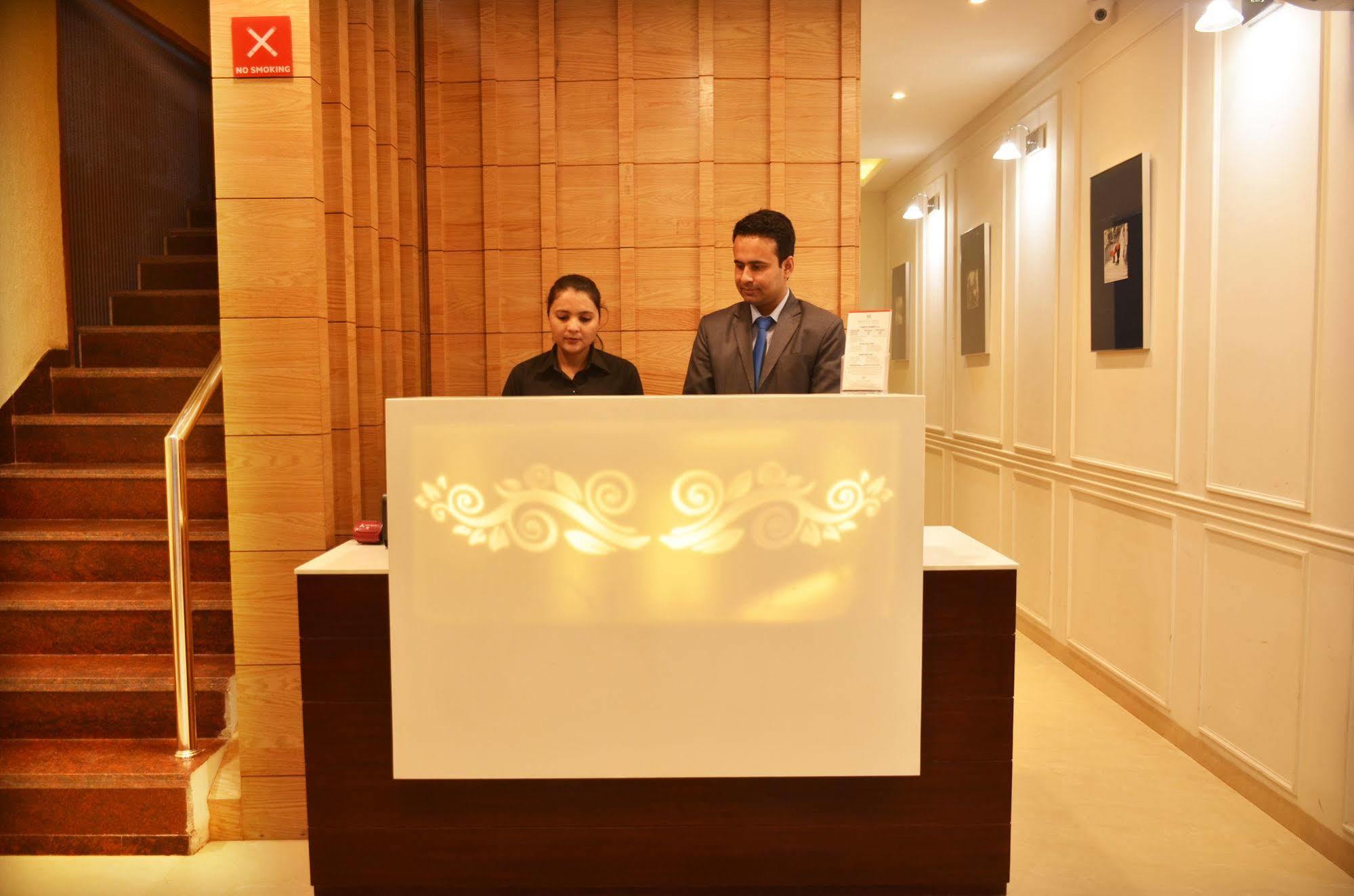 Mint Hotel Premia Chandigarh, Zirakpur Extérieur photo